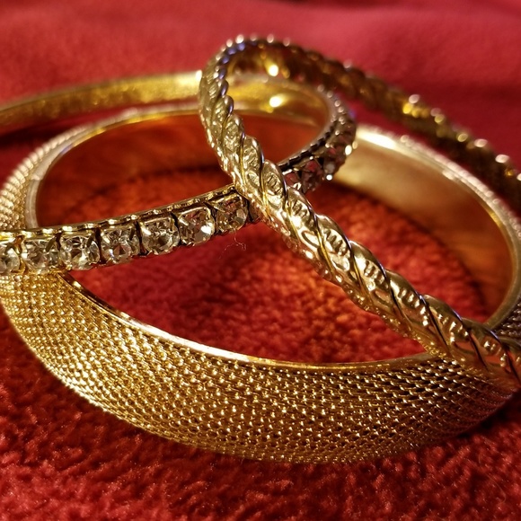 Goldtone bracelets - Picture 2 of 3